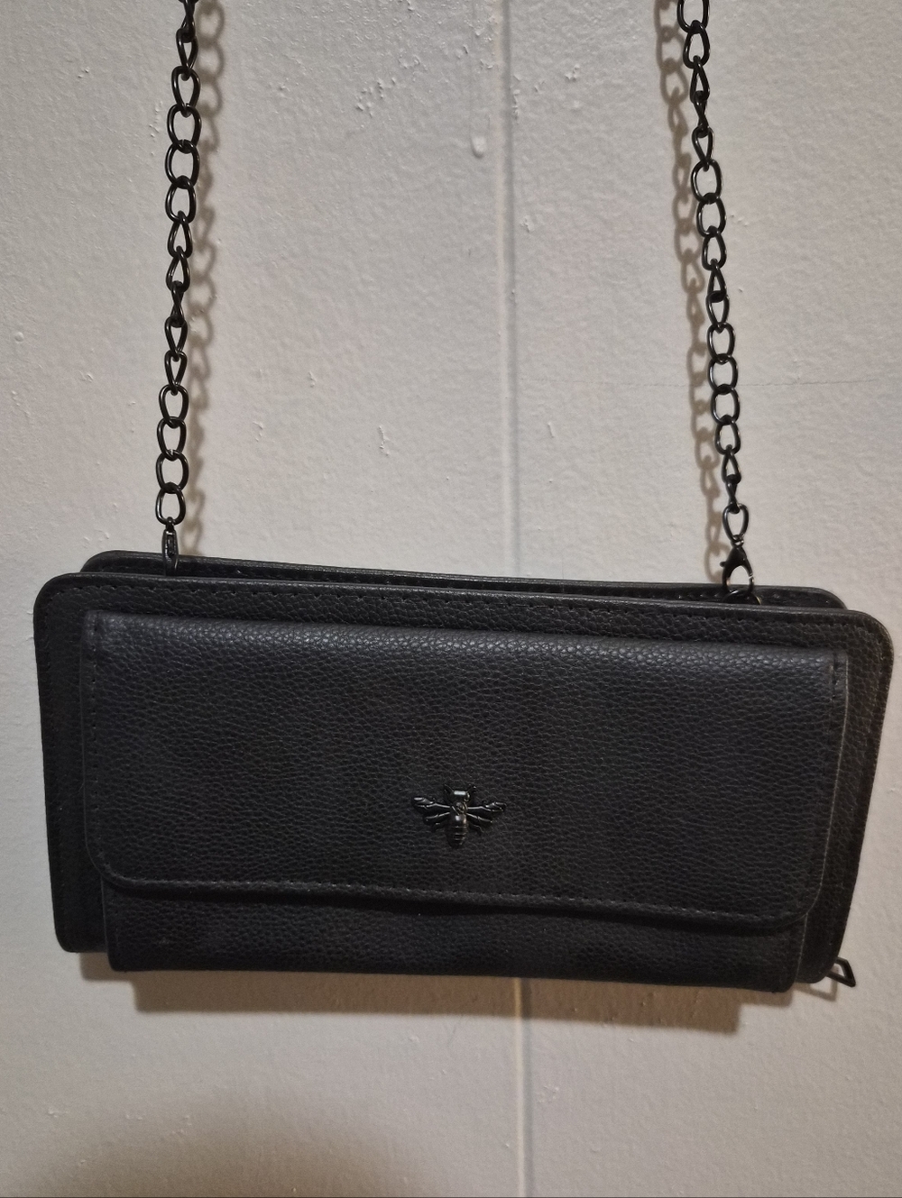 Black Bee Vegan Crossbody Wallet